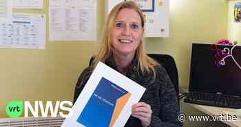 Toneelvereniging uit Lede brengt boek uit dat tijdens lockdown ontstond: "We schreven elke week samen online teksten" - VRT NWS