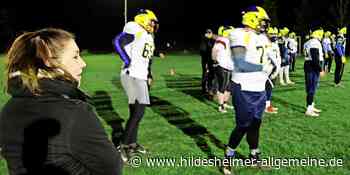 Wie sich die einzige Frau bei den Football-Kerlen der Hildesheim Invaders Respekt verschafft - www.hildesheimer-allgemeine.de