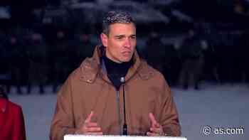 La llamativa imagen de la rueda de prensa de Pedro Sánchez que nunca se ve en un Presidente - AS