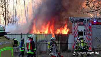 Feuerwehr Essen rückte zu Brand nach Schönebeck aus - WAZ News
