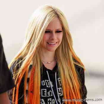 Avril Lavigne has to 'constantly fight' record labels to pursue musical vision