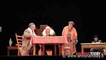 Risate e cuore, Eduardo conquista Montemarciano e aiuta l'Ucraina - AnconaToday