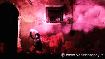 L'opera veneziana di Banksy si anima con un'installazione di digital street art | VIDEO - VeneziaToday