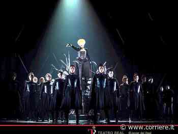 Palermo, all'Opera Elisabetta I in versione «espressionista»: la regina divora i suoi amanti - Corriere della Sera