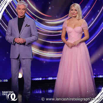 Holly Willoughby tests positive for Covid, won't host ITV's Dancing on Ice