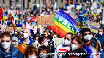 Erneut große Friedensdemo in Berlin gegen Krieg in Ukraine