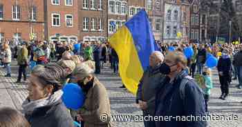 Pulse of Europe: Mit blau-gelben Fahnen für den Frieden in der Ukraine