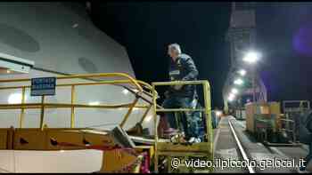 Trieste, la Guardia di Finanza sequestra lo yacht dell'oligarca russo Melnichenko - video.ilpiccolo.gelocal.it