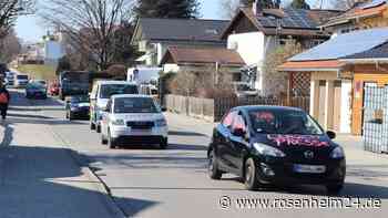 Korso gegen einrichtungsbezogene Impfpflicht: 30 Autos nehmen am Protestzug in der Region teil