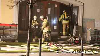 Mit Nebelmaschine Brand simuliert – Warum die Feuerwehr Bad Aibling ein ehemaliges Kino stürmt