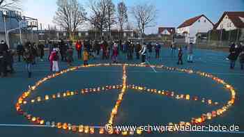Zeichen für den Frieden - Jettinger Schulen und Kirchen gestalten Kerzennacht - Schwarzwälder Bote