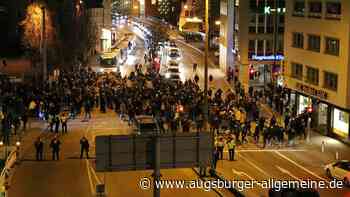 Ulm: Corona-Spaziergang: Teilnehmer bespuckt Autofahrer | Neu-Ulmer Zeitung - Augsburger Allgemeine