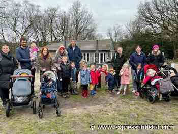 Sutton Coldfield families take part in walk for Ukraine - Express & Star