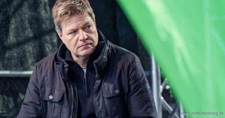 Habeck plant Entlastungspaket – Lindner will Tank-Zuschuss