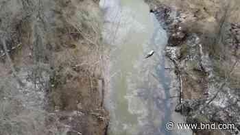 Edwardsville pipeline leaked an estimated 165K gallons of oil. Some flowed into a creek - Belleville News-Democrat