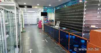 Inboedel telecomwinkel Turnhoutsebaan in beslag genomen door politie - Het Laatste Nieuws