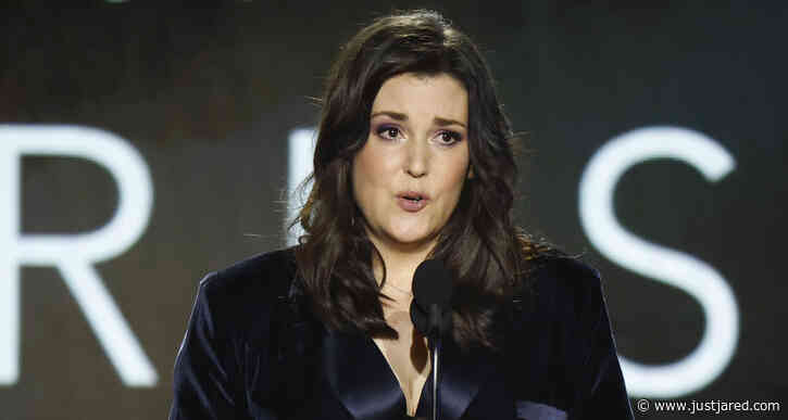 Melanie Lynskey Gives Sweet Shout-Out to 'Angel' Nanny in Critics' Choice Awards 2022 Acceptance Speech