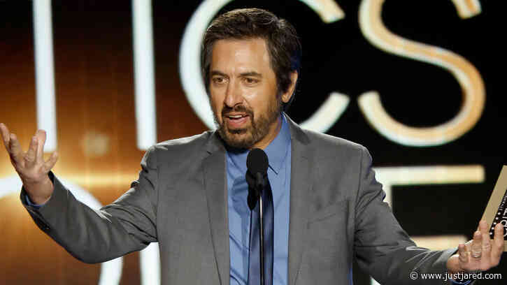 Ray Romano Hilariously Jokes About His Sex Life While Presenting at Critics Choice Awards 2022 (Video)