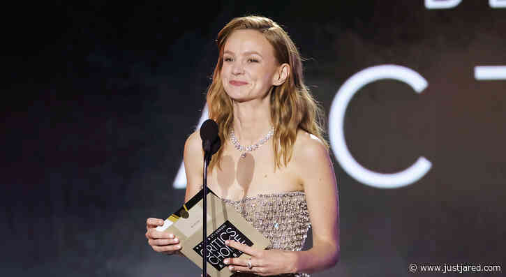 Carey Mulligan Roasts the Best Actor Nominees While Presenting the Award at Critics Choice 2022