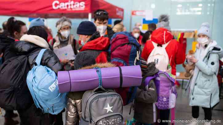 Versorgung von Flüchtlingen Kraftakt für Bayerns Städte