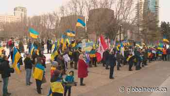 Rally for Ukraine in Edmonton demands no-fly zone over country - Global News