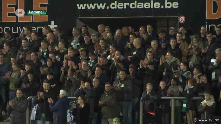 Applaus tijdens voetbalwedstrijd Lommel - RWDM voor slachtoffers Sierre - TV Limburg