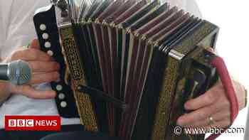 Comber: Burglars target 'accordion man' in £35,000 theft - BBC.com