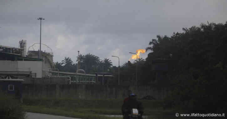 Eni, esplode oleodotto in Nigeria. Il gruppo invoca la “forza maggiore” per il calo delle forniture di 25mila barili al giorno