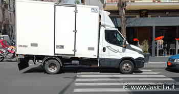 Catania: "Cartolina ricordo con i saluti della Civita" - La Sicilia