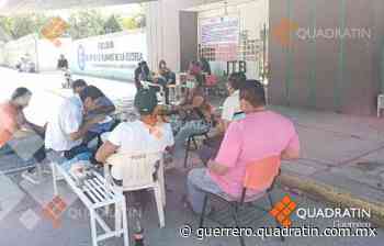 Cumplen 4 días trabajadores de secundaria de Iguala; piden intendentes - Quadratin Guerrero