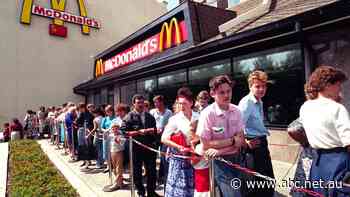 Russians flock to McDonald's for last meal before doors close