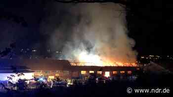 Hann. Münden: Großbrand im Baustoffmarkt ausgebrochen - NDR.de