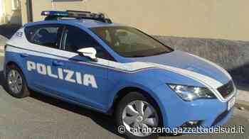 Crotone, nascondeva droga in bagno. Arrestato un uomo - Gazzetta del Sud - Edizione Catanzaro, Crotone, Vibo