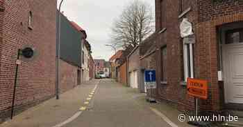 Rijrichting in de Sint-Franciscusstraat is omgedraaid | Wervik | hln.be - Het Laatste Nieuws