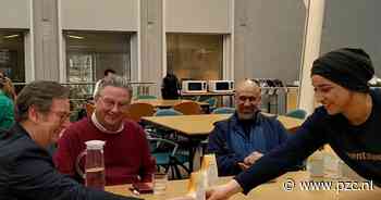 Aan het werk: ook stadspersoneel keert terug naar kantoor onder code geel - PZC