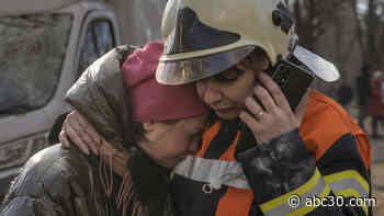 Evacuations underway in Ukraine's besieged city Mariupol, where Russian attacks likely killed 2,300