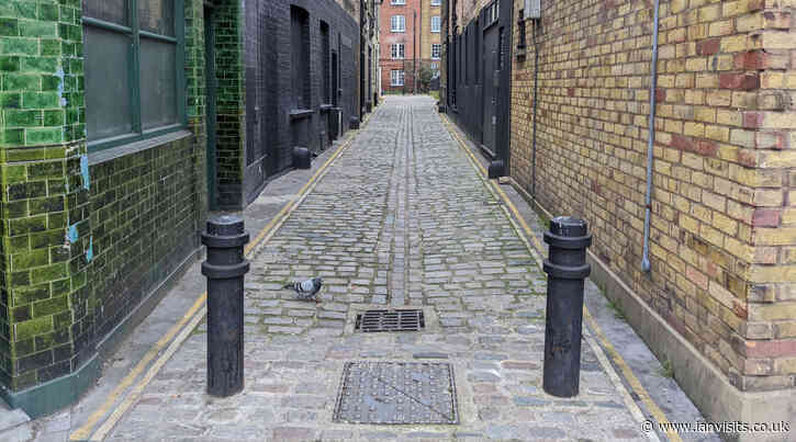 London’s Alleys: Peary Place, E2