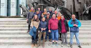 Hull taxi driver's epic 1,200-mile journey to Poland and back in cars packed with aid for Ukraine - Hull Live