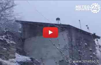 Video Meteo Cronaca Diretta: Cuneo, improvvisa nevicata imbianca la frazione di Upega in Piemonte - iLMeteo.it