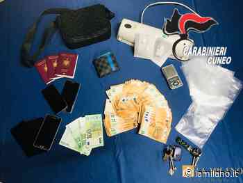 Cuneo, drive-in della cocaina. I Carabinieri arrestano tre uomini nel quartiere Mussotto - La Milano
