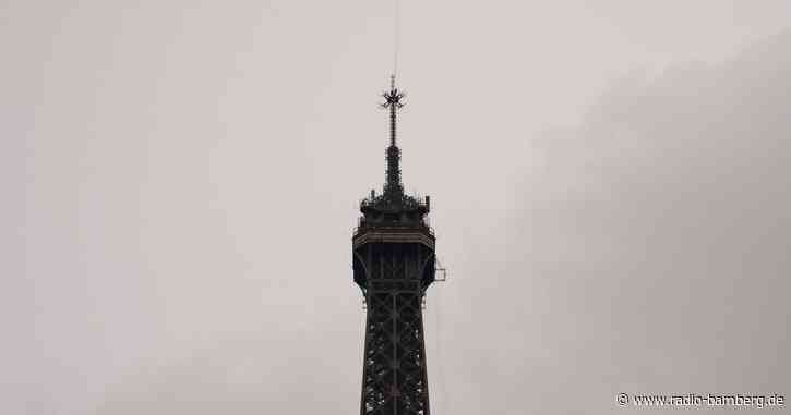 Neue Radioantenne macht Eiffelturm sechs Meter höher