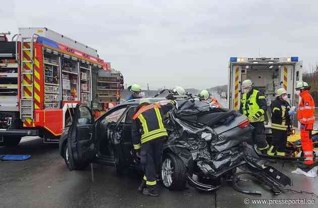FW Königswinter: Auffahrunfall fordert vier Verletzte auf A 3