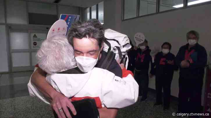 Hero's welcome greets Paralympians returning to Calgary