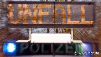 Landkreis Hildesheim: Autofahrerin stirbt bei Unfall auf B6 - NDR.de