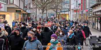 Gegen Corona-Impfpflicht: 230 Personen demonstrieren in Hildesheim - www.hildesheimer-allgemeine.de