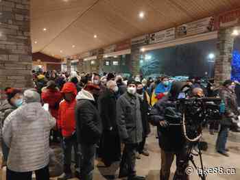 Carleton Place residents gather to show support for Ukraine - Lake 88.1 - lake88.ca