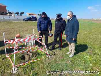 Ardea, ritrovato ordigno bellico in un campo: area transennata, forze dell’ordine sul posto - Il Corriere della Città