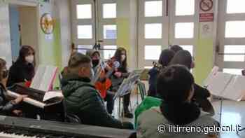 Studenti a lezione di legalità per prevenire il bullismo - Il Tirreno