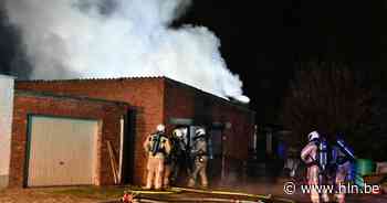 Loods aan woning vernield na uitslaande brand - Het Laatste Nieuws