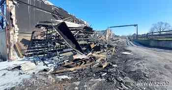Großbrand in Pivitsheide: Straßen-Sperrungen aufgehoben | Lokale Nachrichten aus Detmold - Lippische Landes-Zeitung